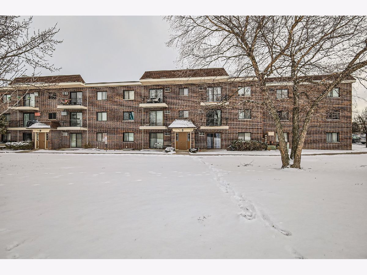 Condominiums Sold Kings Point Condos Addison Illinois, 962 Rohlwing