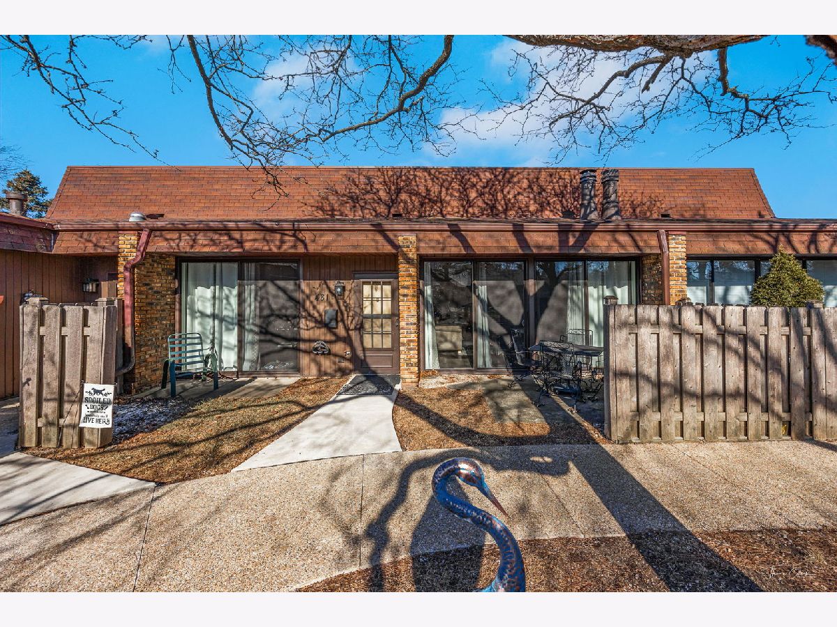 Condominiums & Homes Sold Raintree Glen Ellyn Illinois, 481 Raintree