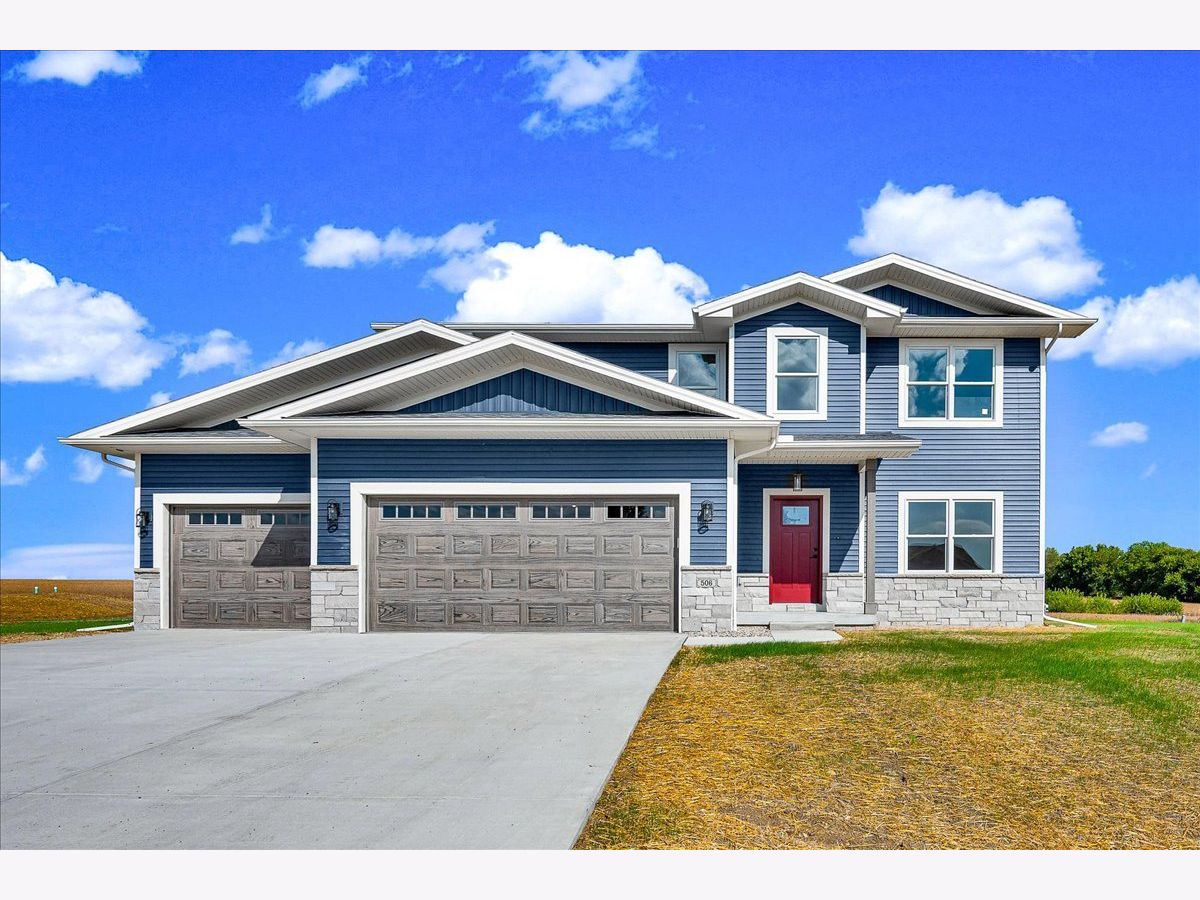  Sold Carlock Illinois, 506 Travis