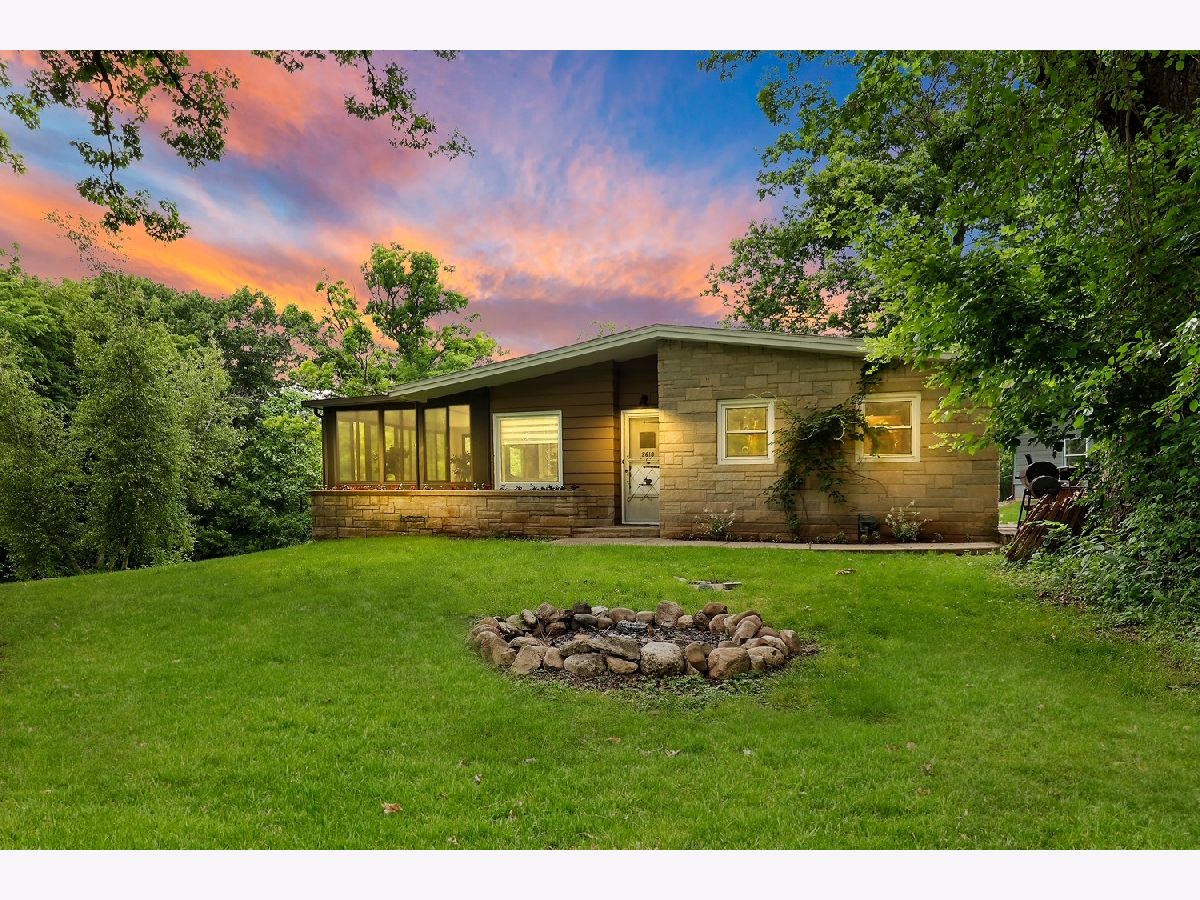 Homes Sold Oakhurst Mchenry Illinois, 2618 Apache