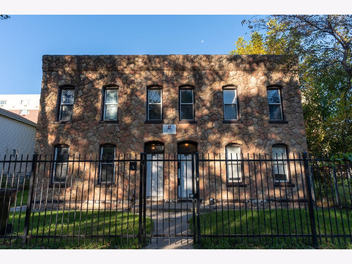 Rented Chicago Illinois, 7726 Avalon