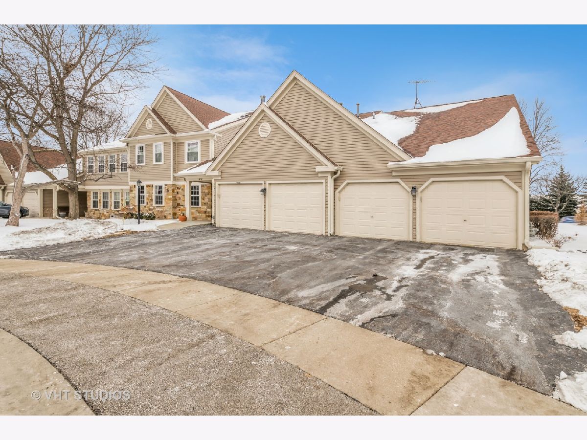 Townhomes & Condos Sold Towne Place West Schaumburg Illinois, 2818 Adams