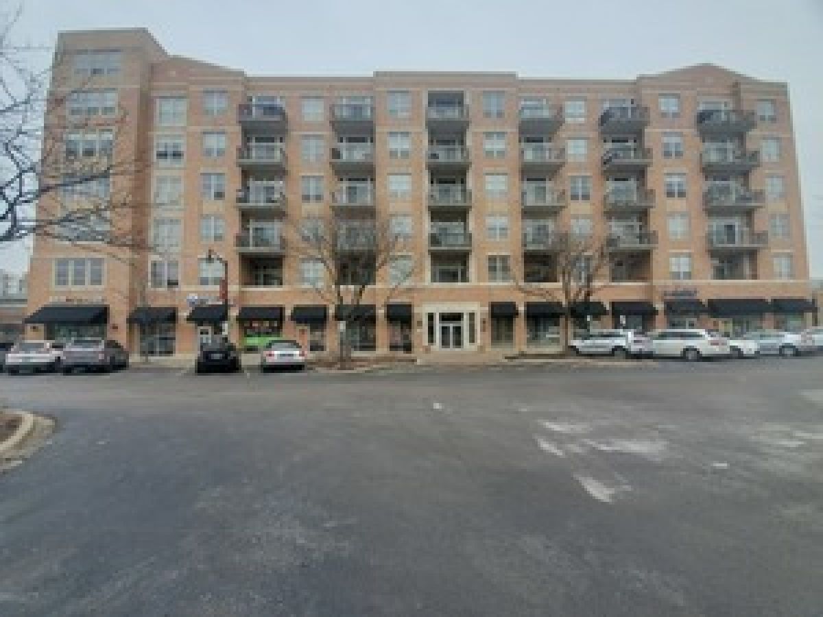 Condominiums Rented Metropolitan Square Des Plaines Illinois, 647 Metropolitan