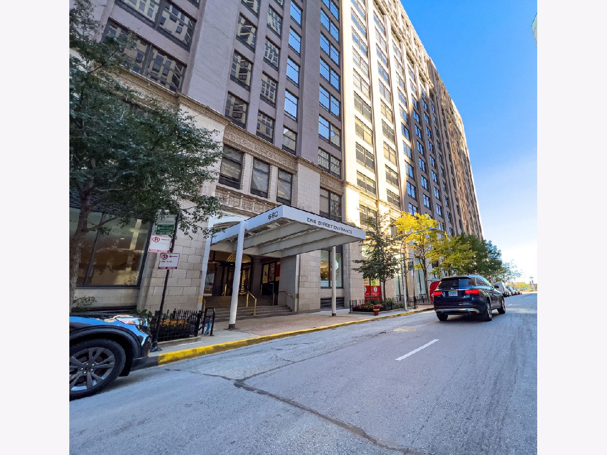 Condos & Townhomes Sold Streeterville Chicago Illinois, 680 Lake Shore