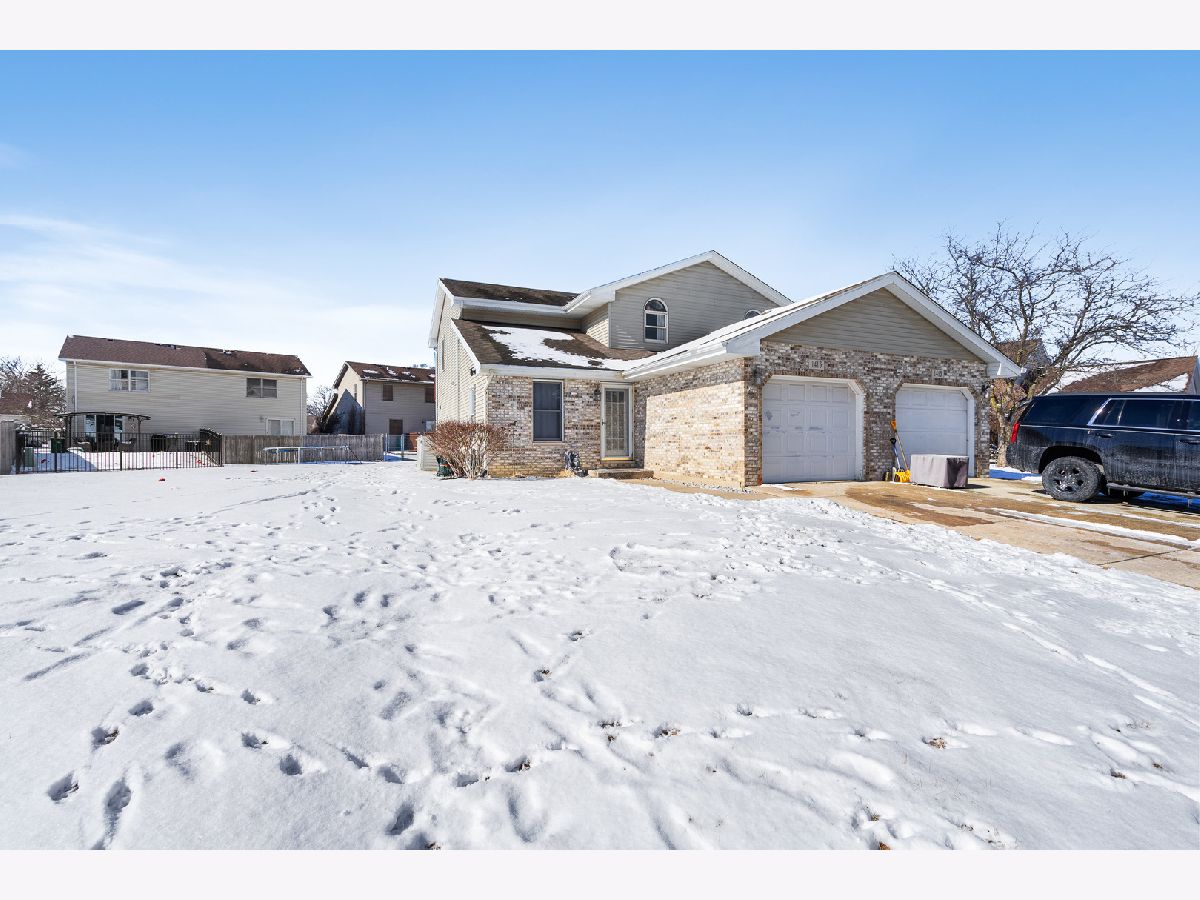 Townhomes Sold Pleasant Grove Lockport Illinois, 1415 Strawberry Hill