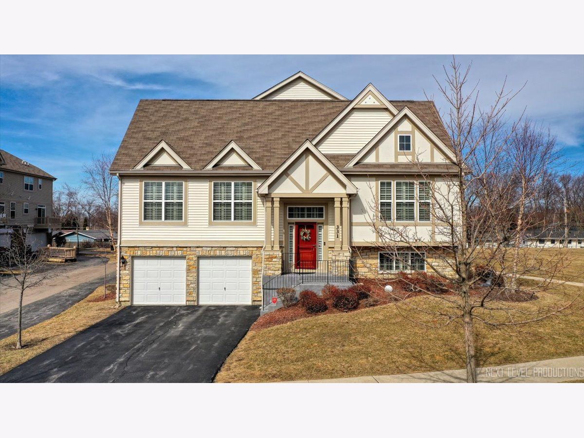 Townhomes & Homes Sold Easton Park Carol Stream Illinois, 331 Bennett