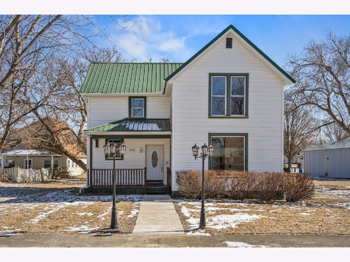  Sold Loda Illinois, 207 Poplar