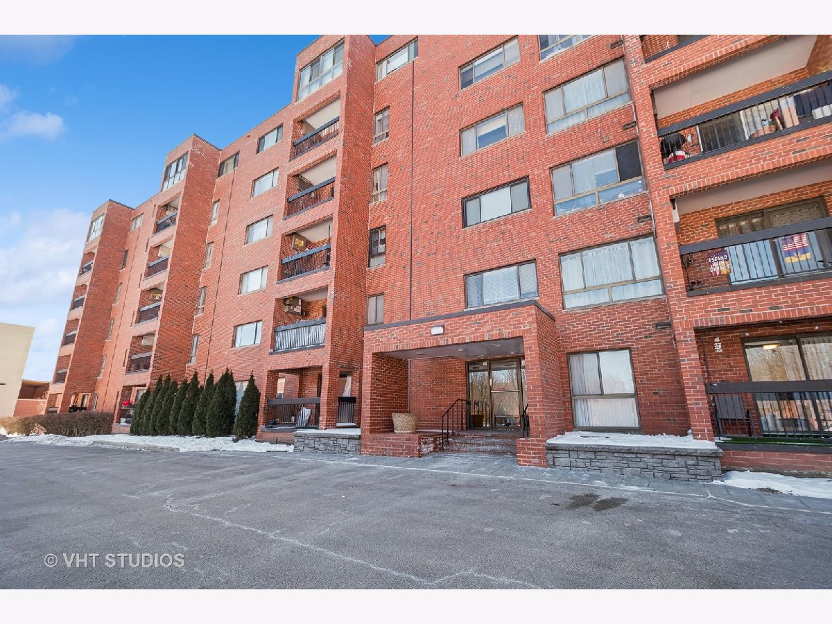 Condos & Townhomes Sold Triumvera Glenview Illinois, 3700 Capri