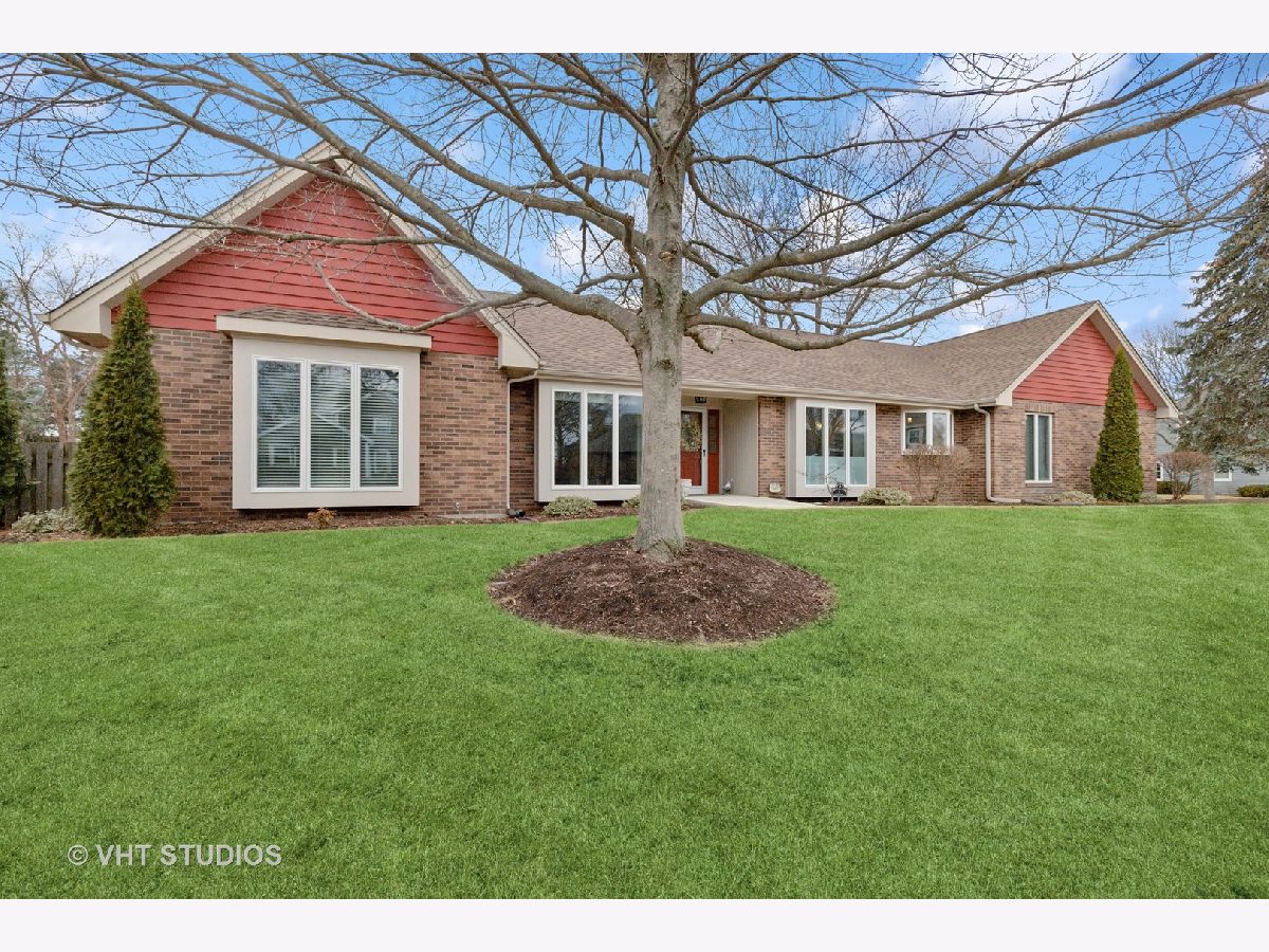 Sold Third Lake Illinois, 1 Whaler