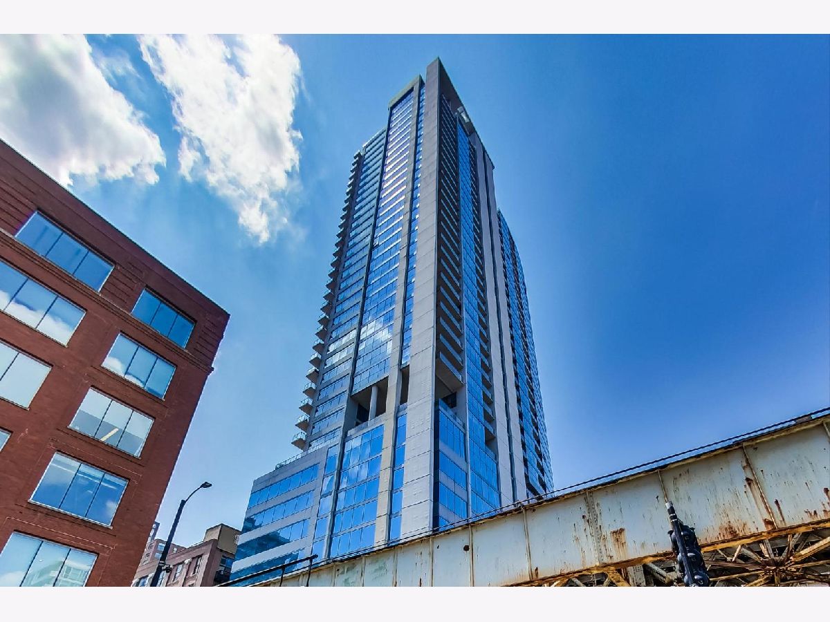 Condominiums Sold Silver Tower Chicago Illinois, 303 Ohio
