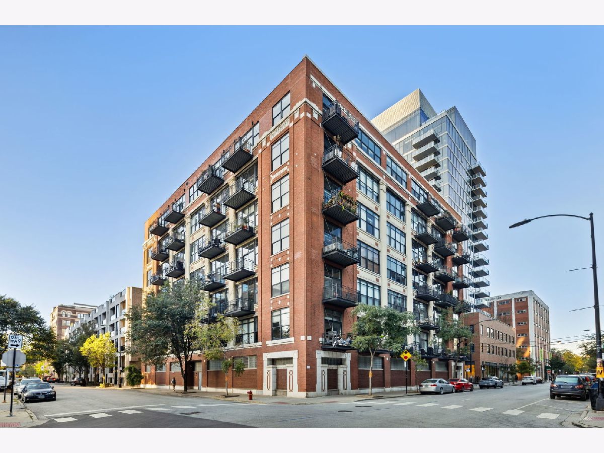 Condominiums Rented Olympia Lofts Chicago Illinois, 843 Adams
