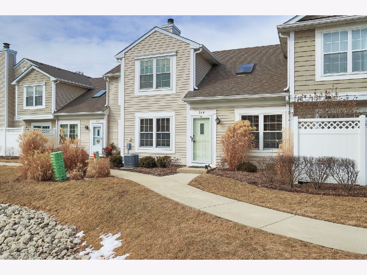 Townhomes & Condos Sold Le Parc Buffalo Grove Illinois, 264 Le Parc
