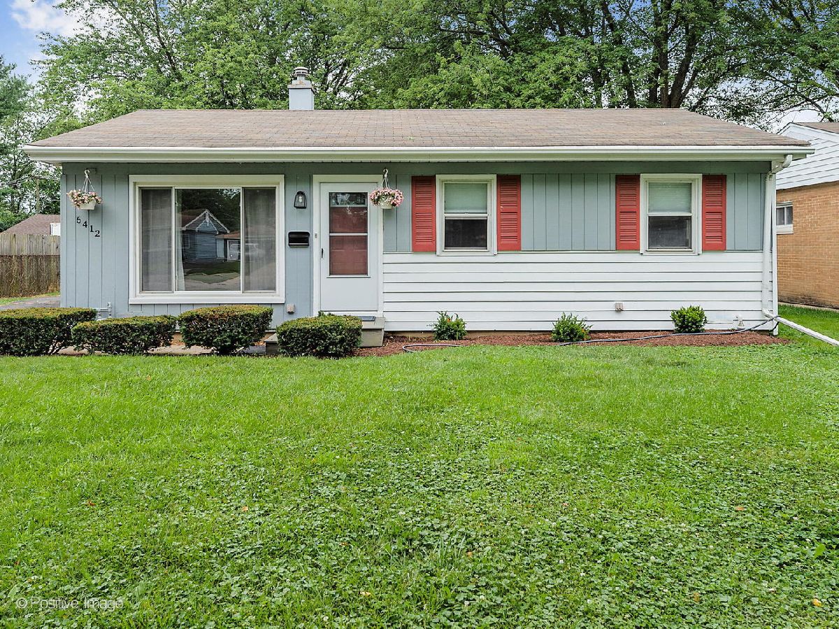  Rented Downers Grove Illinois, 6412 Powell