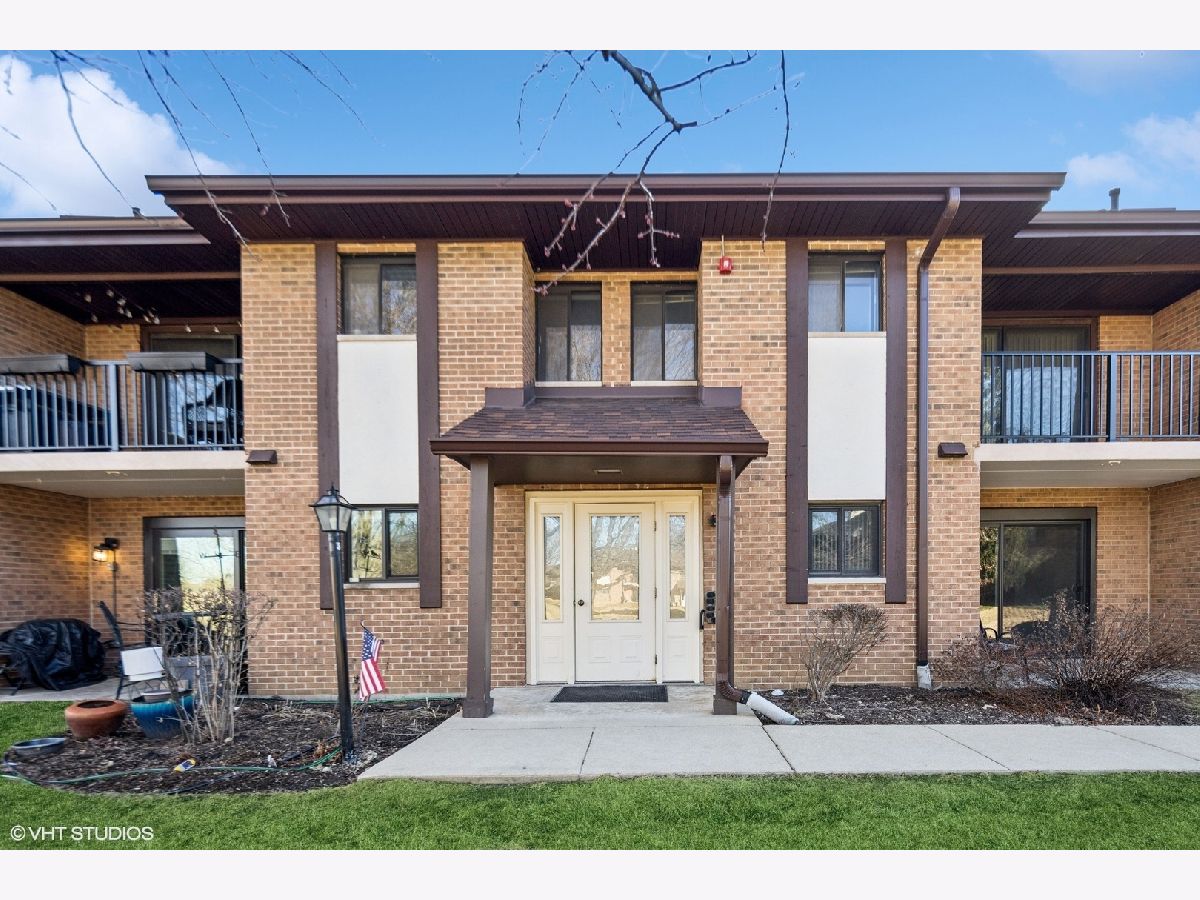 Condominiums Sold Piers Ii Woodridge Illinois, 2204 Wharf