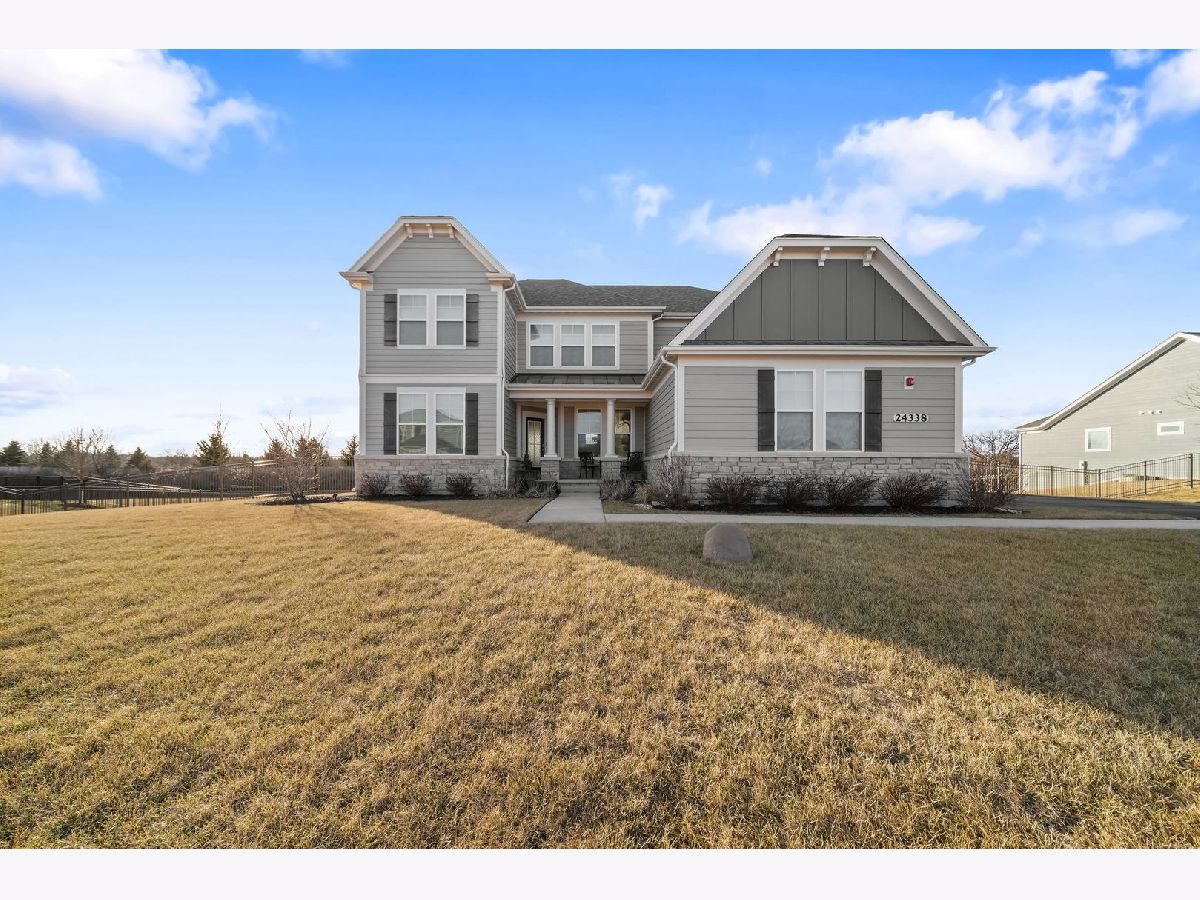 Homes Sold Tallgrass Lake Barrington Illinois, 24338 Blue Aster