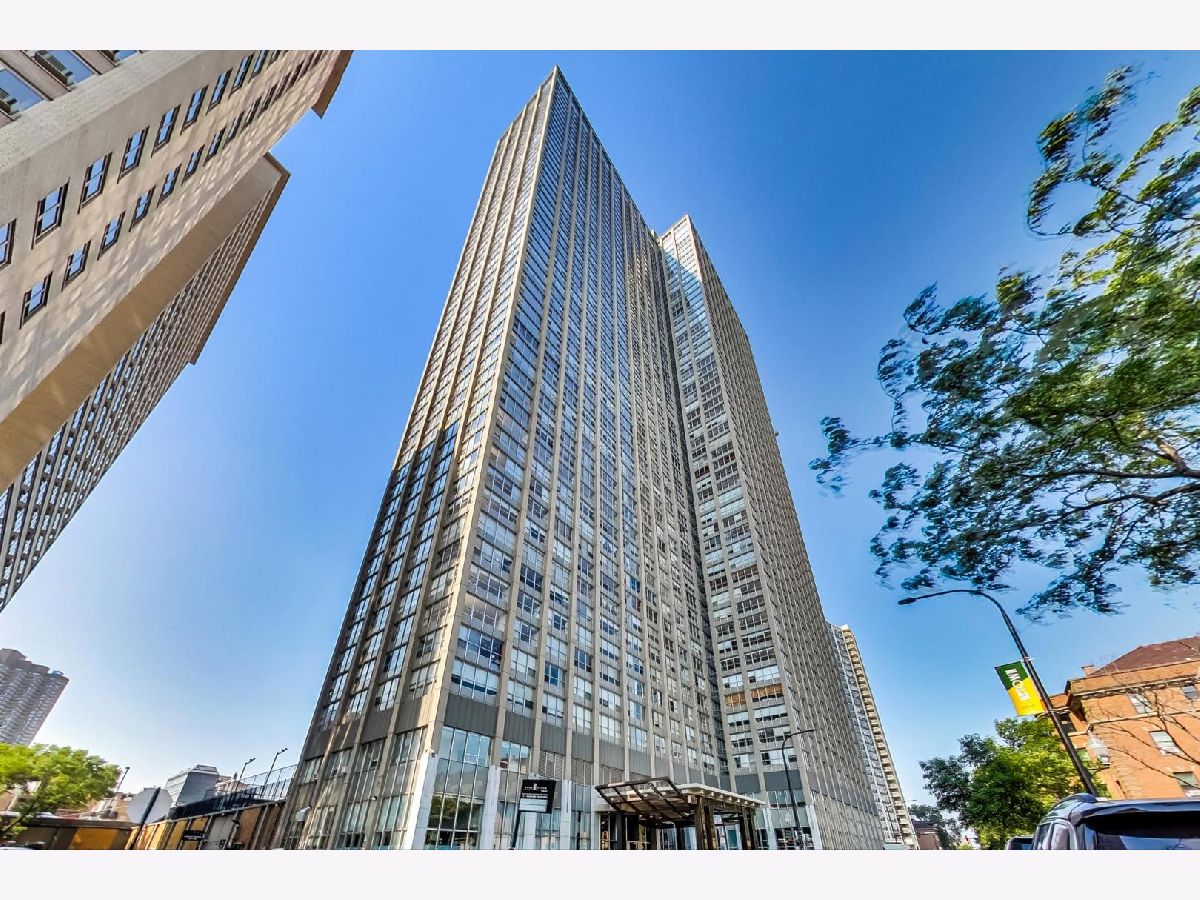 Condominiums Sold Park Place Tower Chicago Illinois, 655 Irving Park
