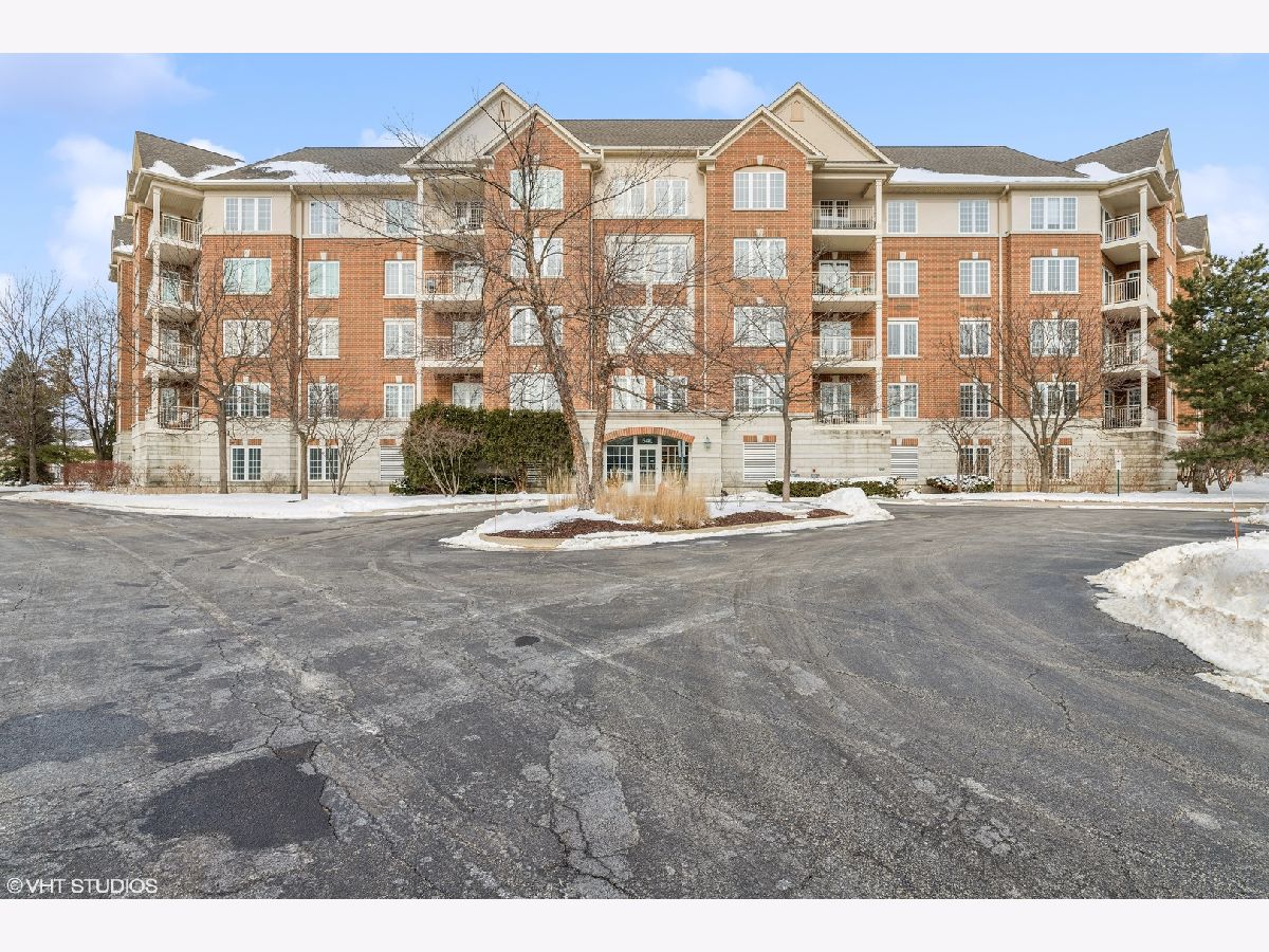 Condos & Townhomes Sold South Commons Deerfield Illinois, 640 Robert York