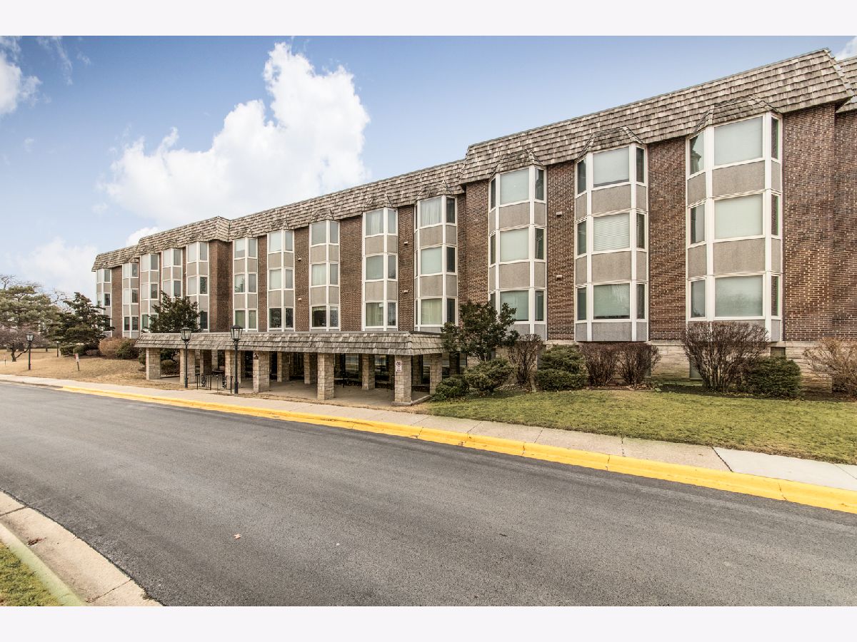 Condominiums Sold Bristol Court Park Ridge Illinois, 400 Ascot