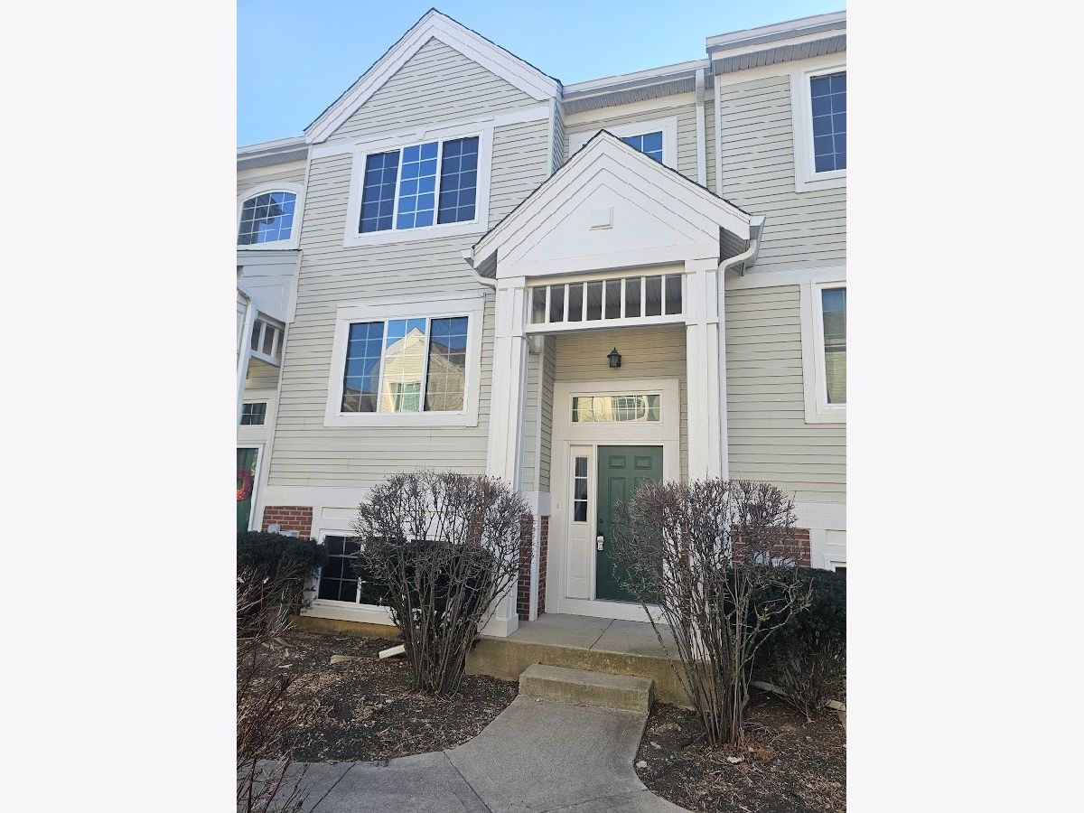 Townhomes & Condos Rented Ogden Pointe Aurora Illinois, 3348 Ravinia