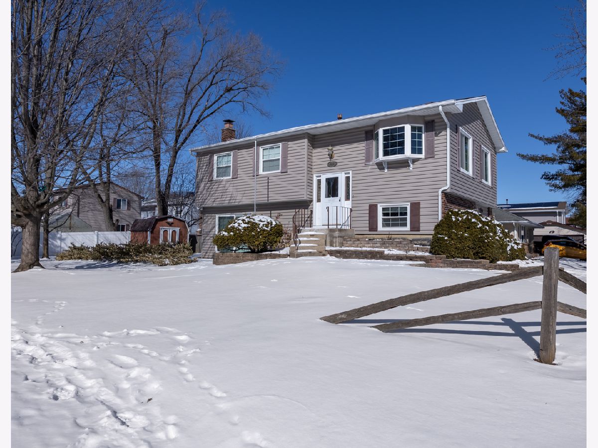 Townhomes & Condos & Homes Sold Newport Village Carol Stream Illinois, 580 Appaloosa