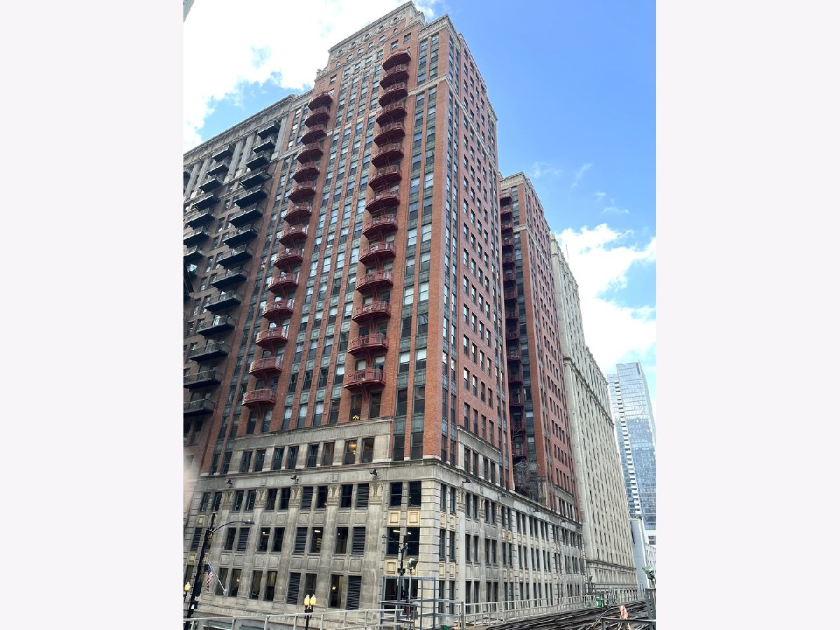 Condominiums Rented Concord At City Center Chicago Illinois, 208 Washington