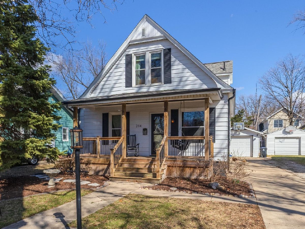 Homes & Condos & Townhomes Sold Founders Grove Bloomington Illinois, 214 Willard