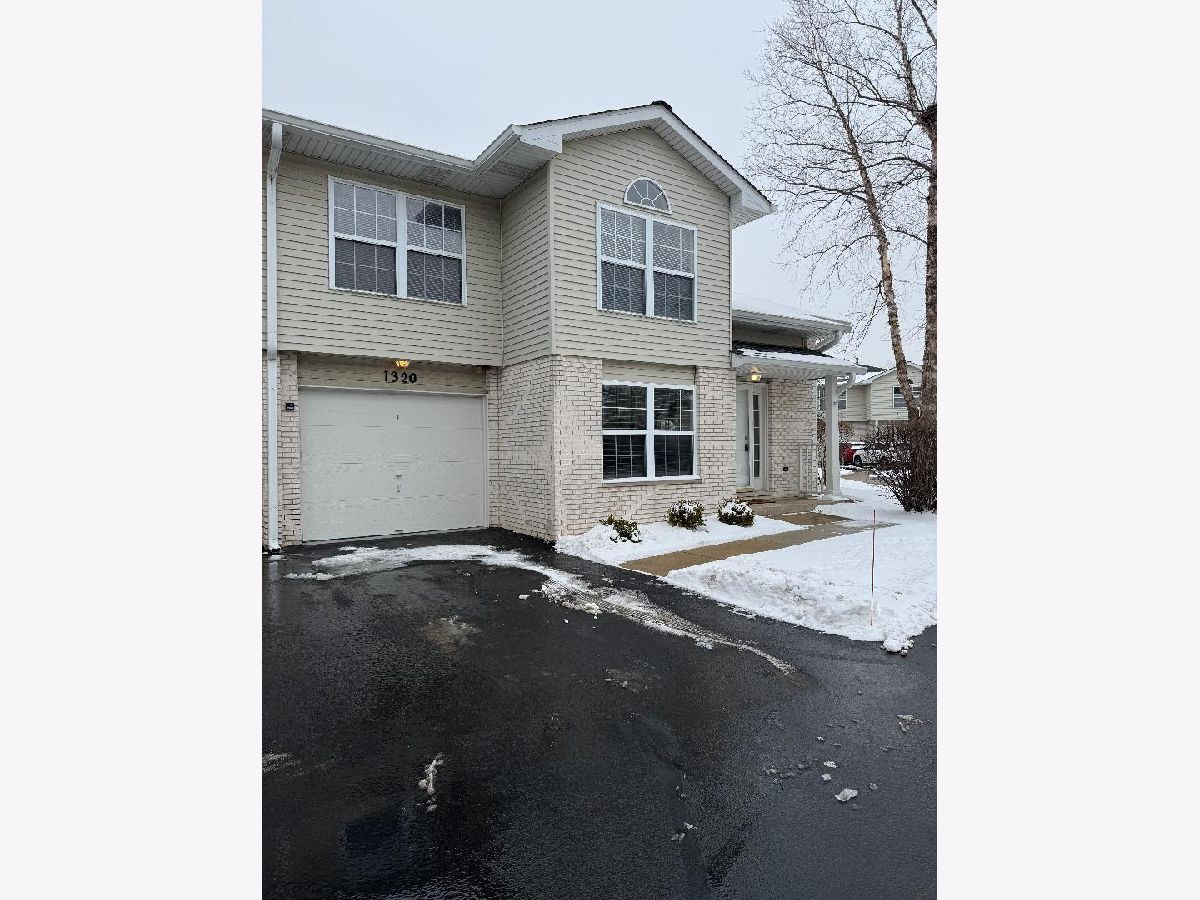 Townhomes Sold Riverbrook Naperville Illinois, 1320 Sugar