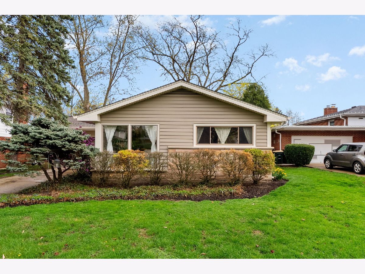 Homes & Condominiums Sold Eastwood Arlington Heights Illinois, 403 Beverly