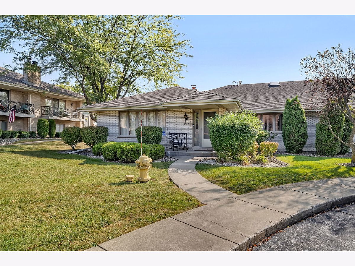 Townhomes & Condos & Homes Sold Eagle Ridge Orland Park Illinois, 17919 Arizona