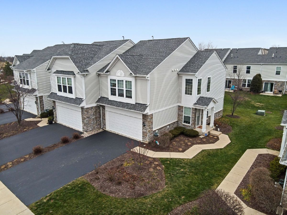 Townhomes & Homes Sold Prescott Mill Oswego Illinois, 650 Hawley