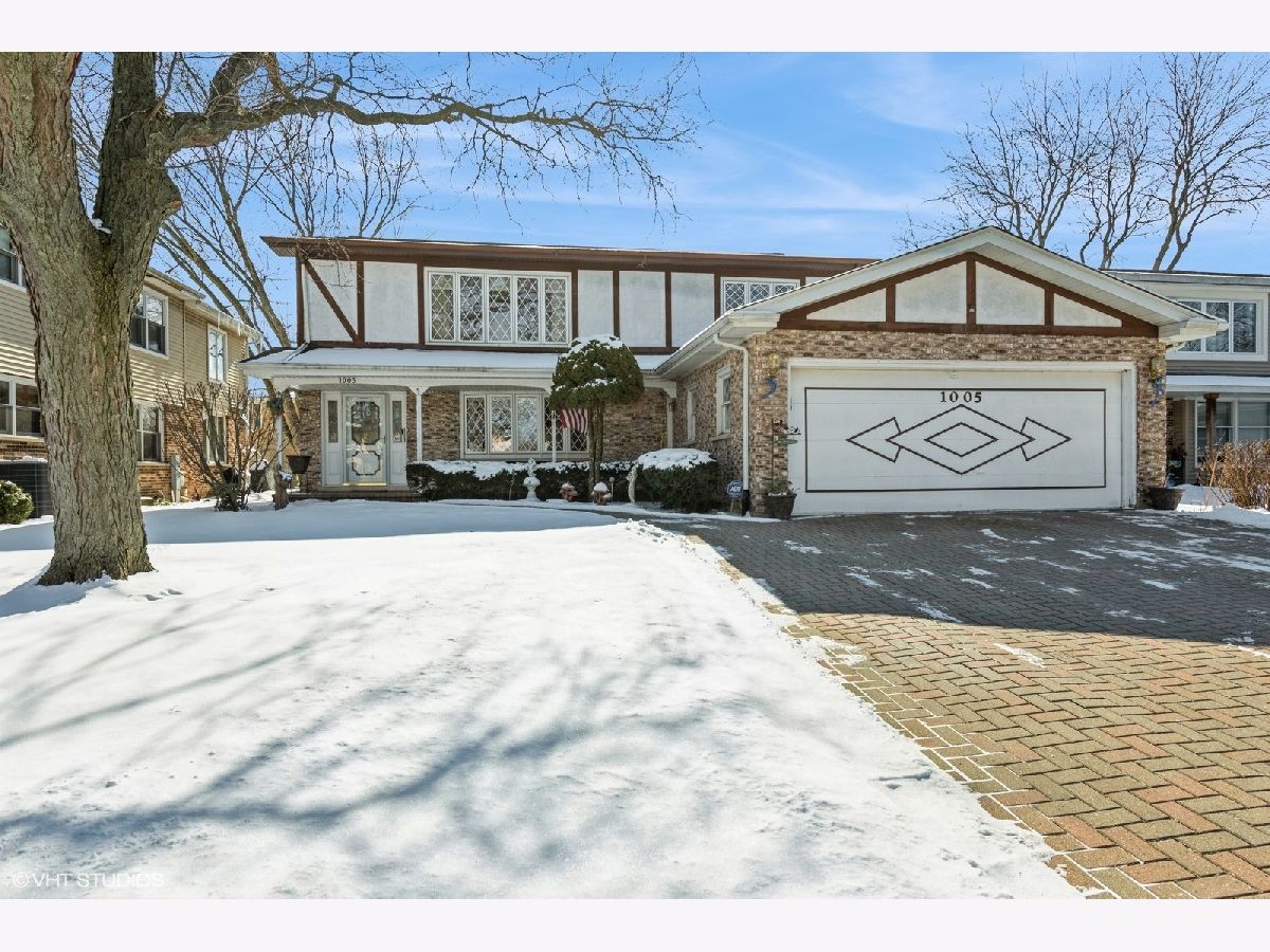 Condominiums & Homes Sold Westgate Mount Prospect Illinois, 1005 E. Cardinal