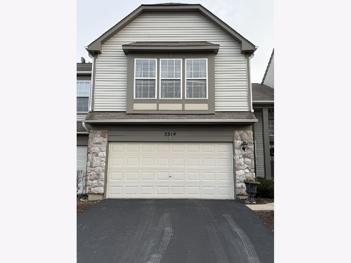 Townhomes Rented Ashton Pointe Aurora Illinois, 3314 Bromley