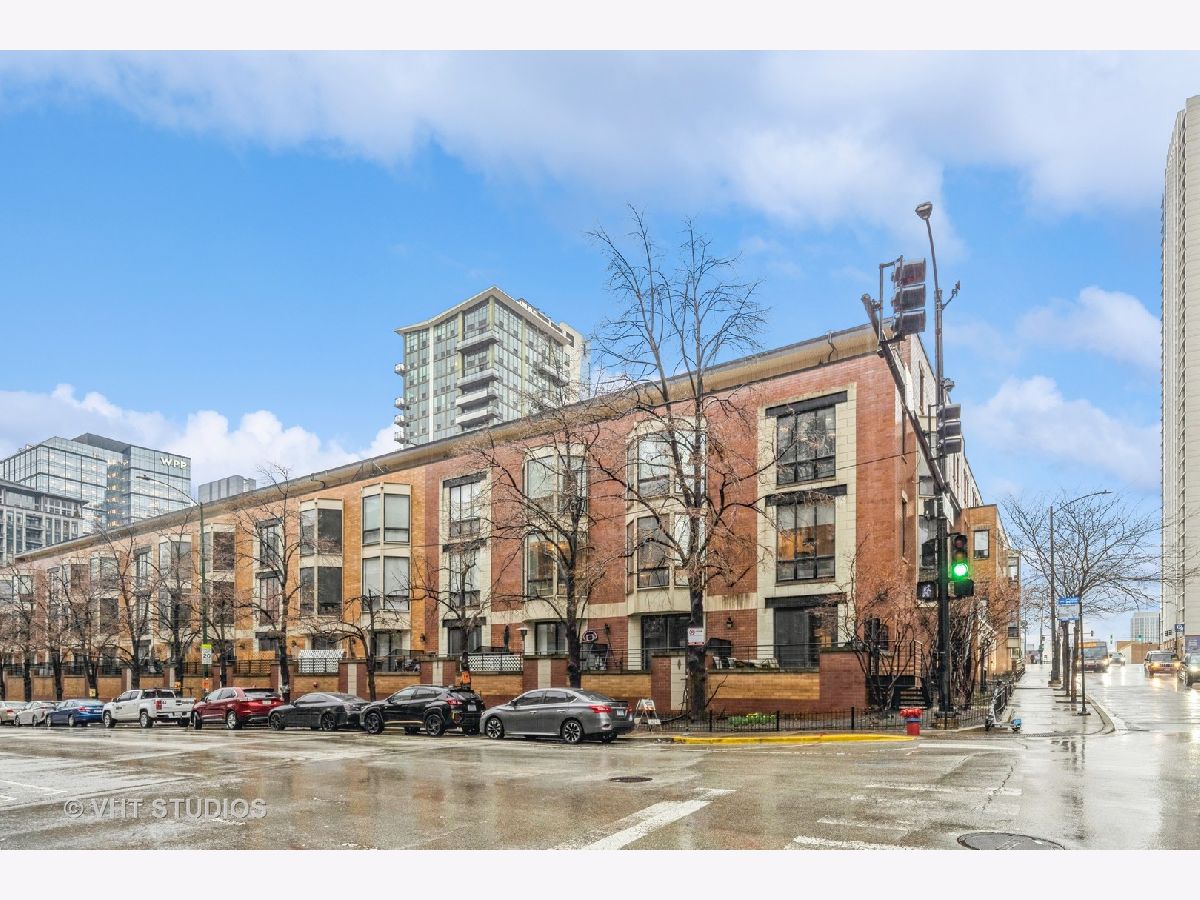  Sold Chicago Illinois, 650 Fulton