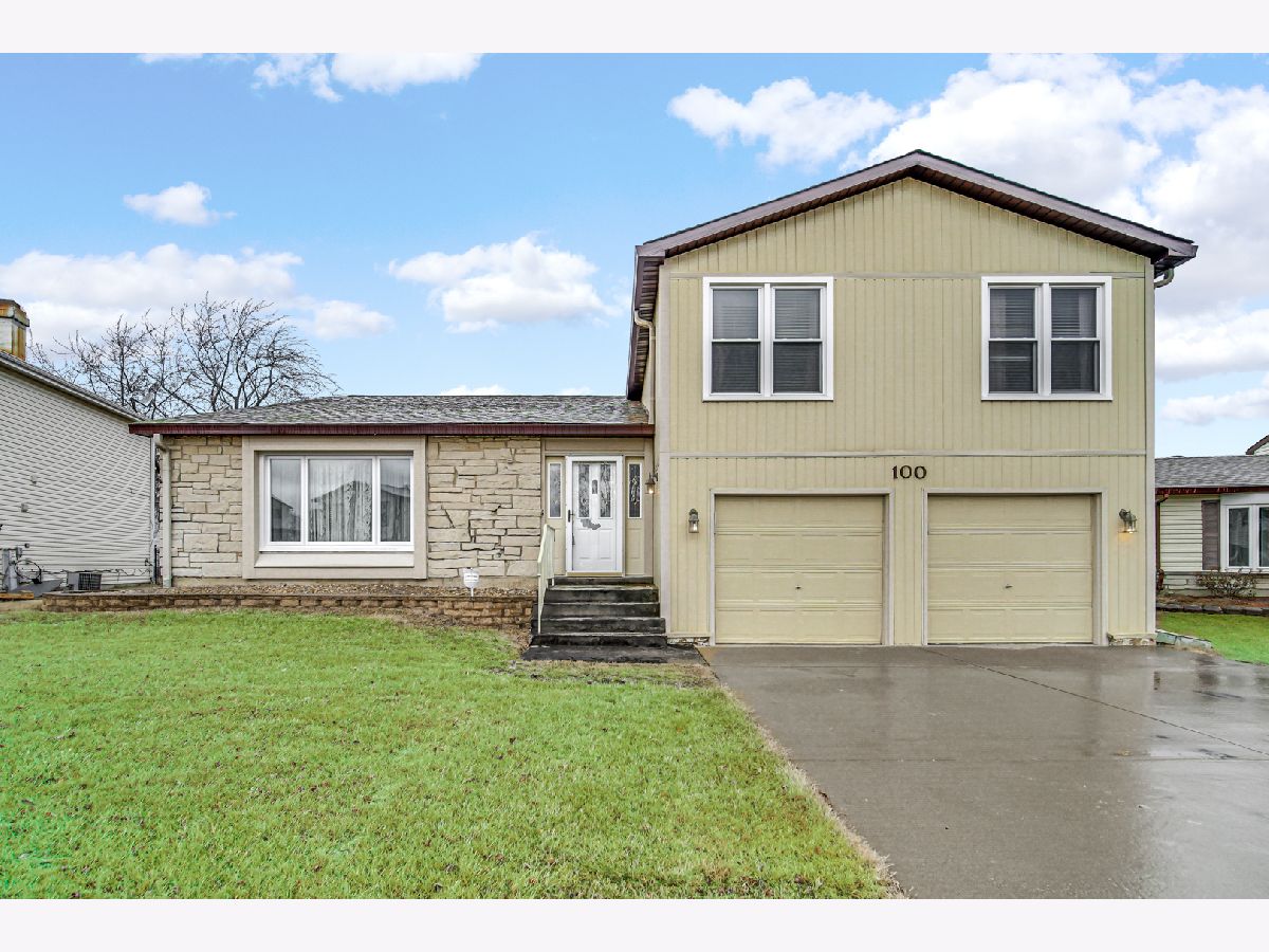 Homes & Townhomes Rented Westlake Glendale Heights Illinois, 100 Green Meadow