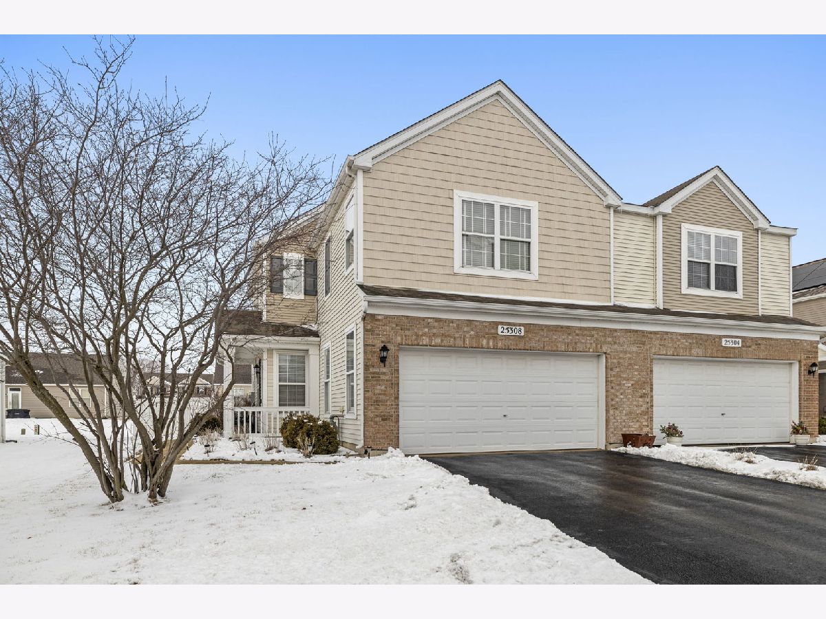 Townhomes & Homes Sold Brookstone Springs Manhattan Illinois, 25308 Colligan