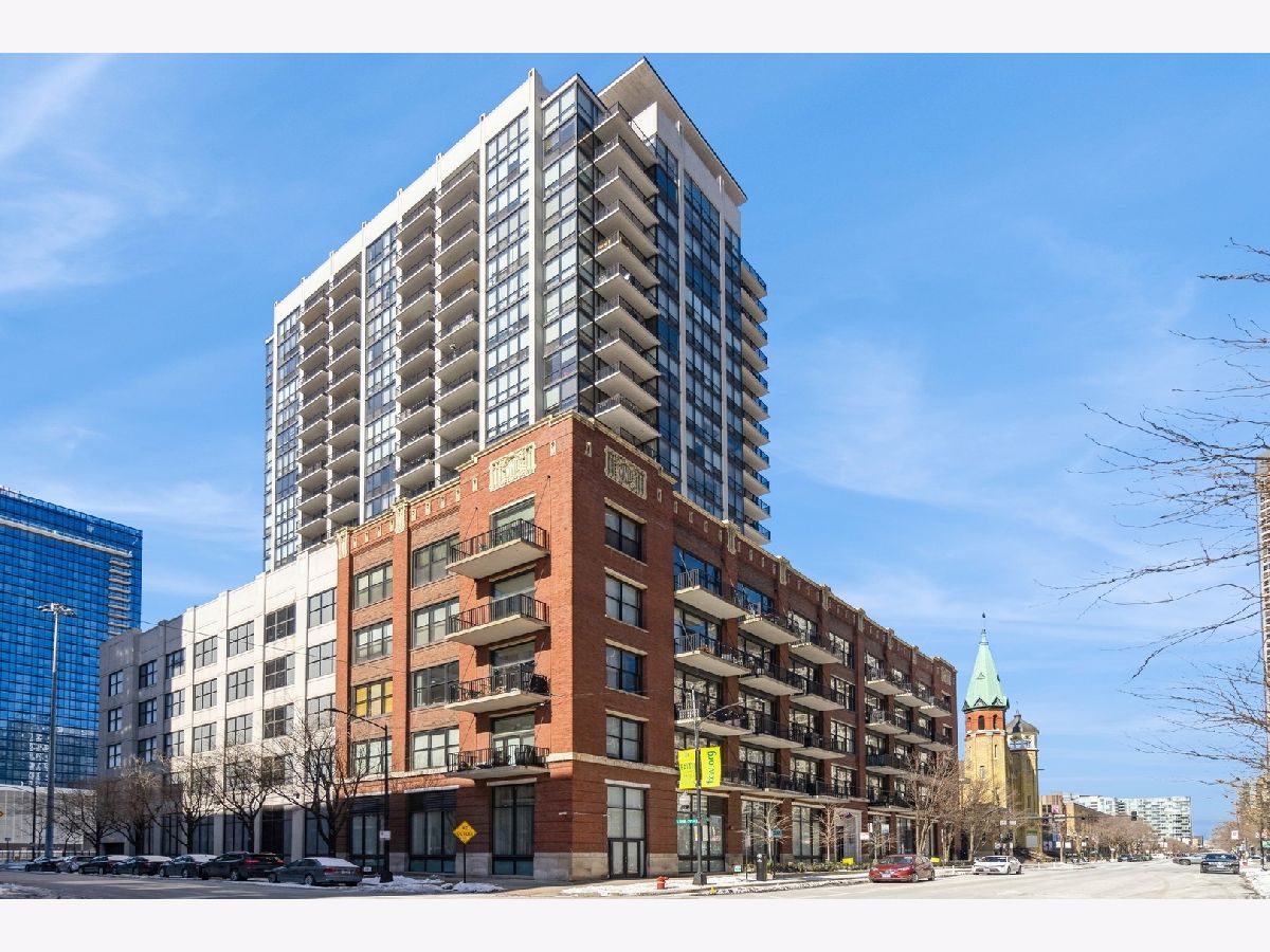 Condominiums Rented The Edge Chicago Illinois, 210 Desplaines