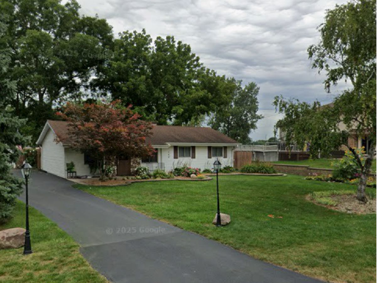 Homes Sold Fernway Orland Park Illinois, 8951 Chadbourn