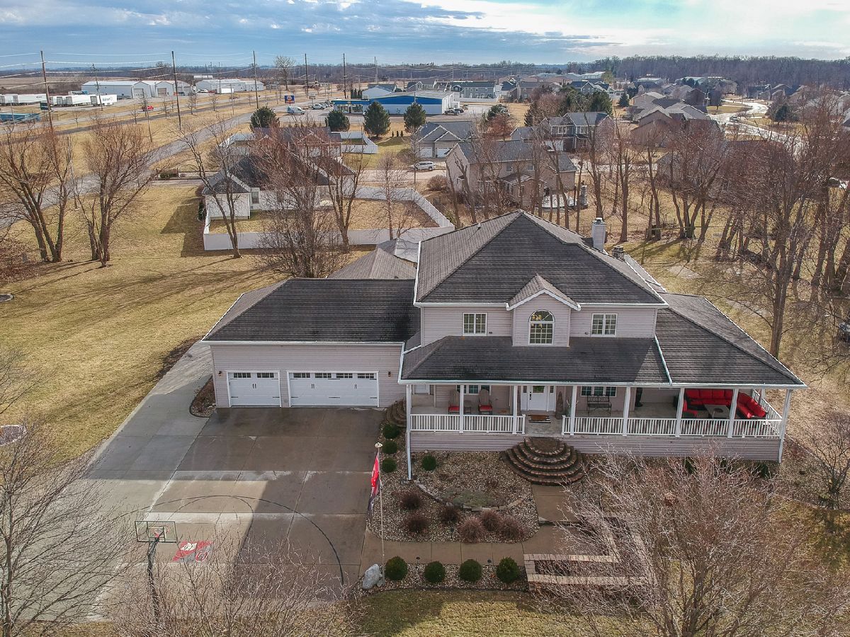  Sold Lexington Illinois, 104 Spencer