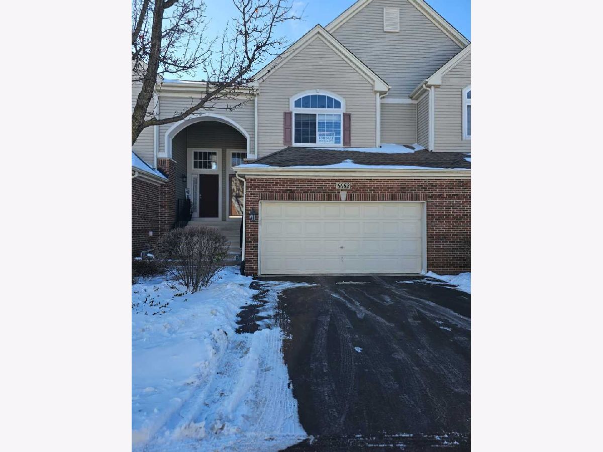 Townhomes & Condos Sold Canterbury Fields Hoffman Estates Illinois, 6062 Canterbury