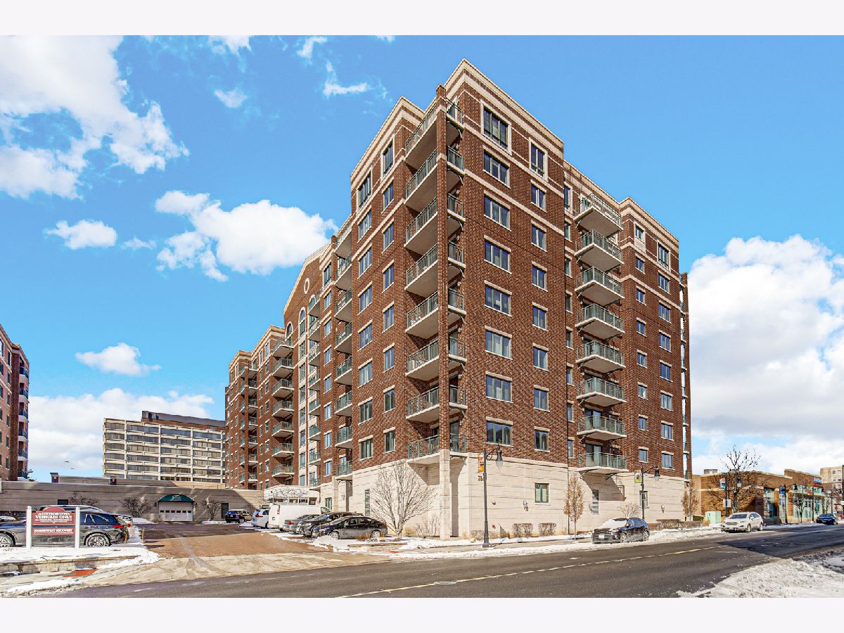 Condominiums Sold Library Courte Des Plaines Illinois, 750 Pearson