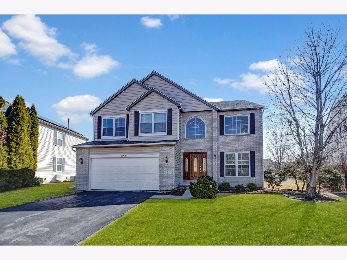 Homes & Townhomes & Condos Sold Wesglen Romeoville Illinois, 1659 Ashbury