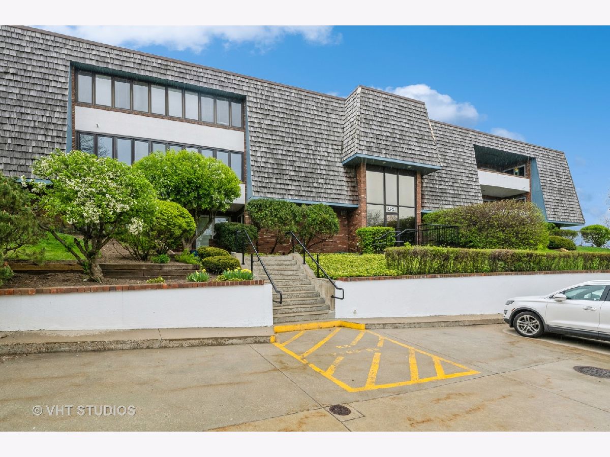 Condos & Townhomes Sold Red Top Villas Libertyville Illinois