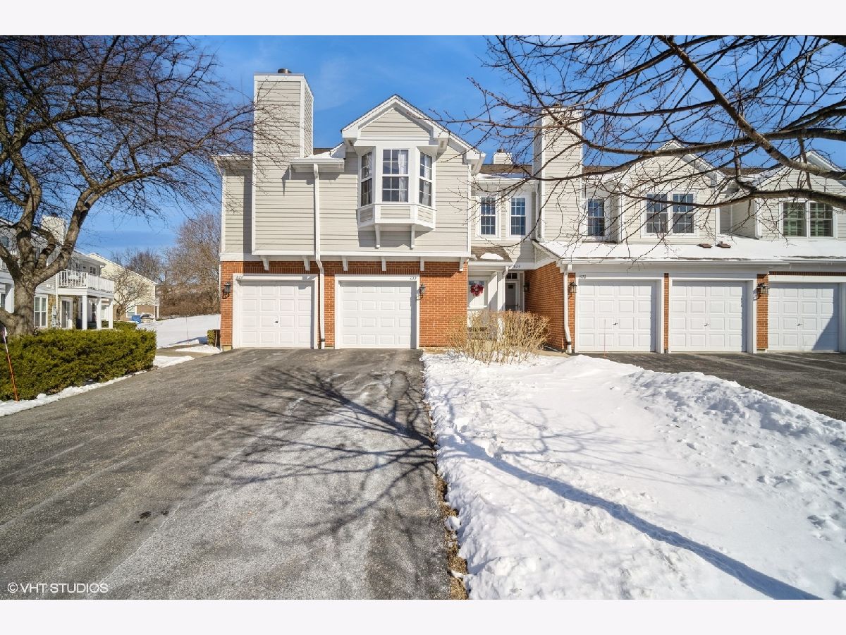 Townhomes & Condos Sold Carriages Of Grosse Pointe Vernon Hills Illinois, 822 Kalamazoo