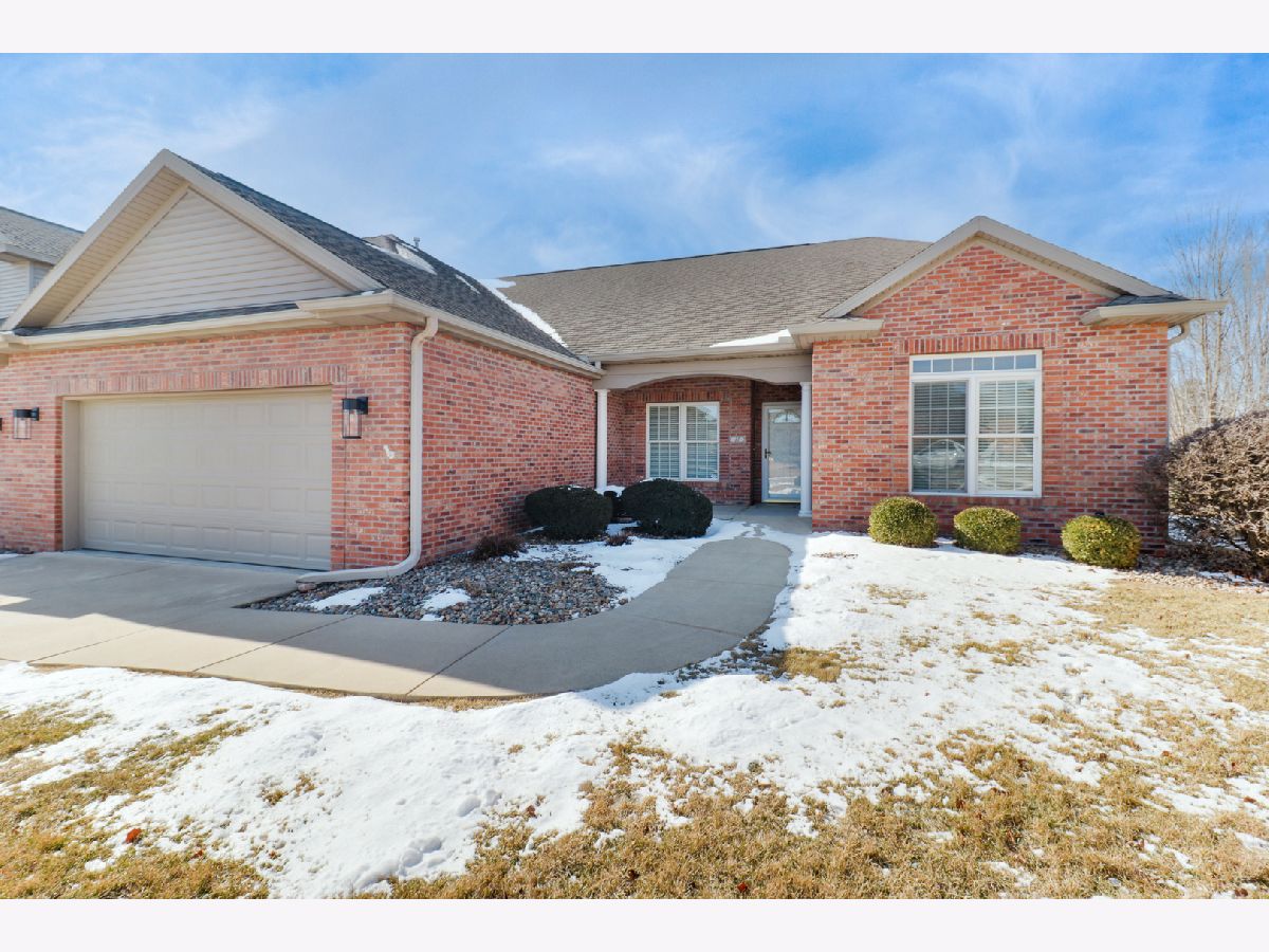 Condos & Townhomes & Homes Sold Spring Ridge Bloomington Illinois, 17 Monarch
