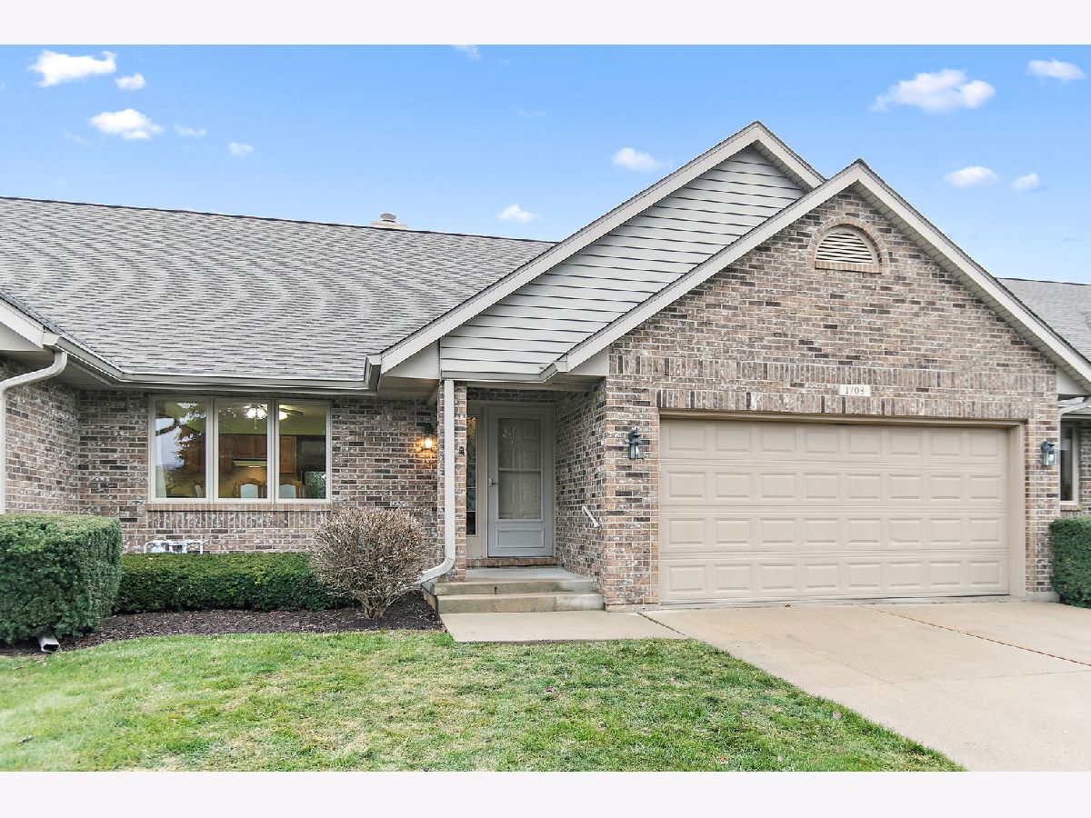 Townhomes Sold Grandview Townhouses Sycamore Illinois, 1708 Brock