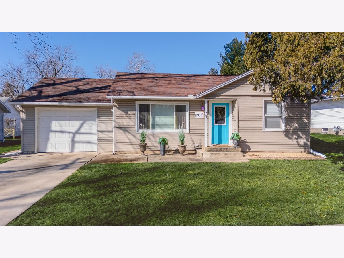  Sold Gridley Illinois, 707 Center