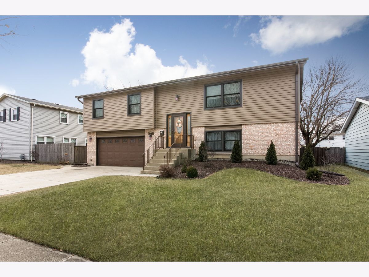 Homes Sold Elk Ridge Villas Mount Prospect Illinois, 1803 Catalpa