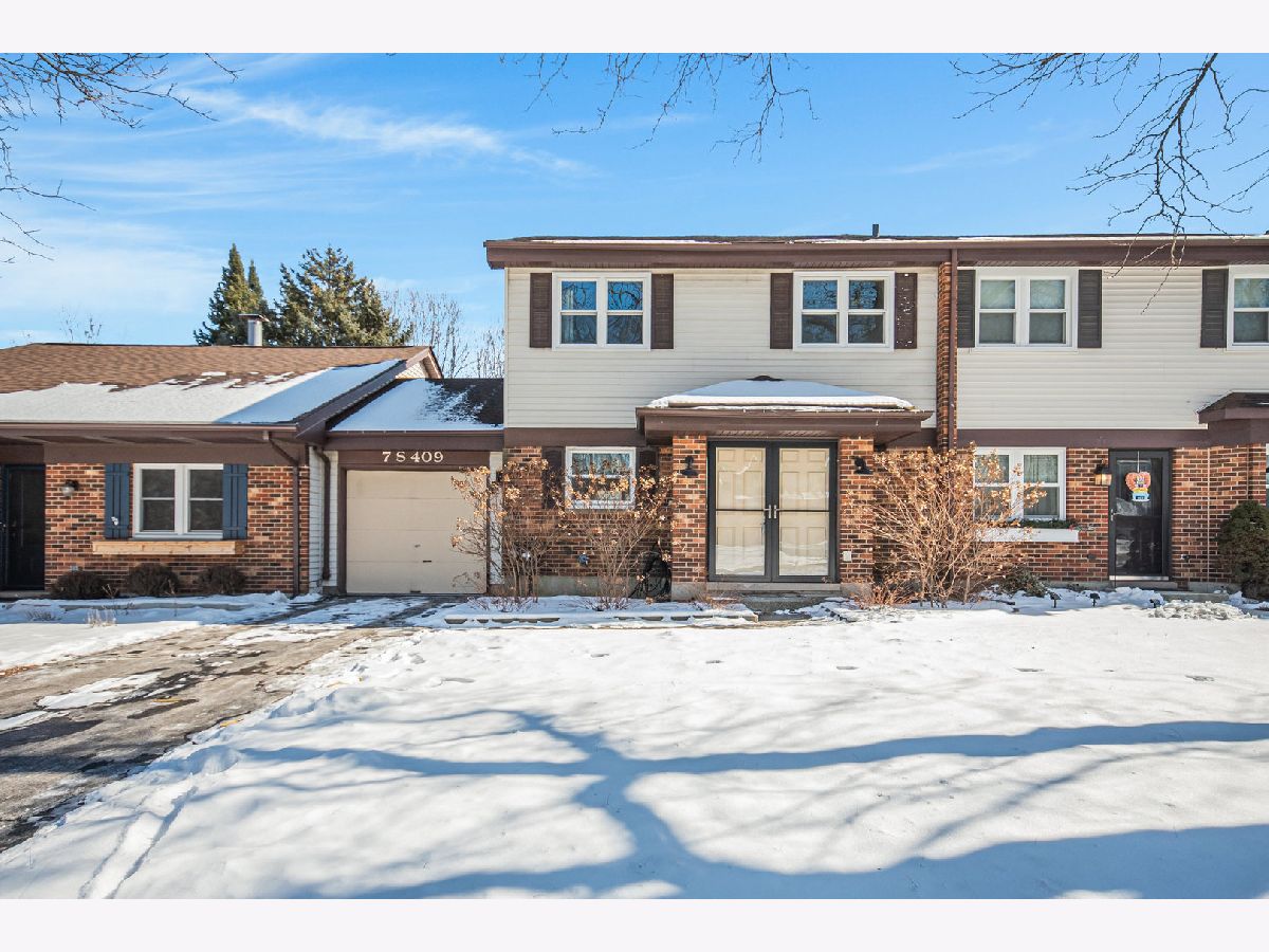 Homes & Townhomes Sold Hobson Creek Naperville Illinois, 7S409 Creek