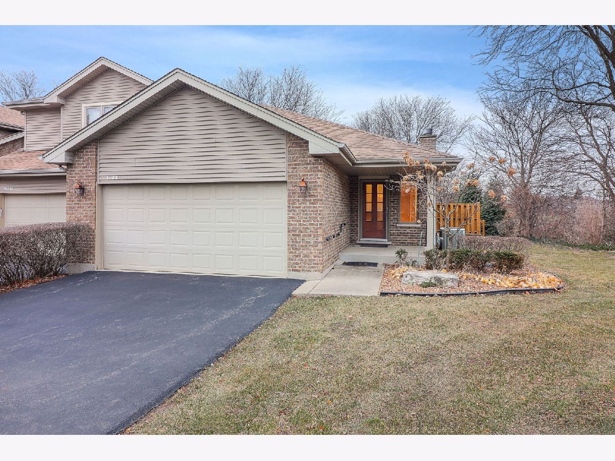 Townhomes Sold Nottingham Woods Orland Park Illinois, 16443 Nottingham