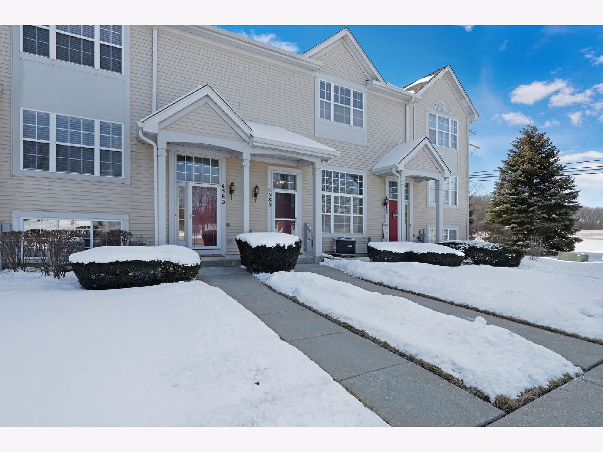 Townhomes & Homes Sold Bayberry Waukegan Illinois, 4585 Hill